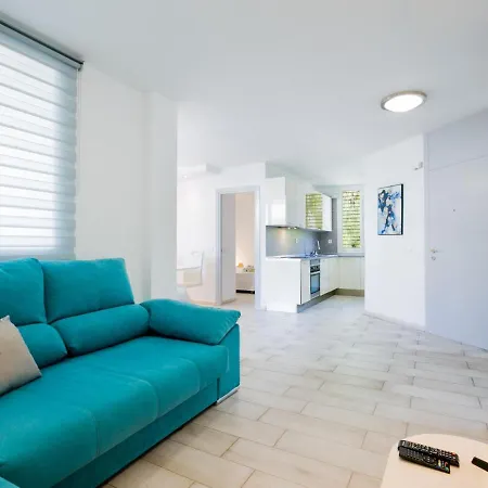 Апартаменты A13 Optimist Beautiful And Comfortable *